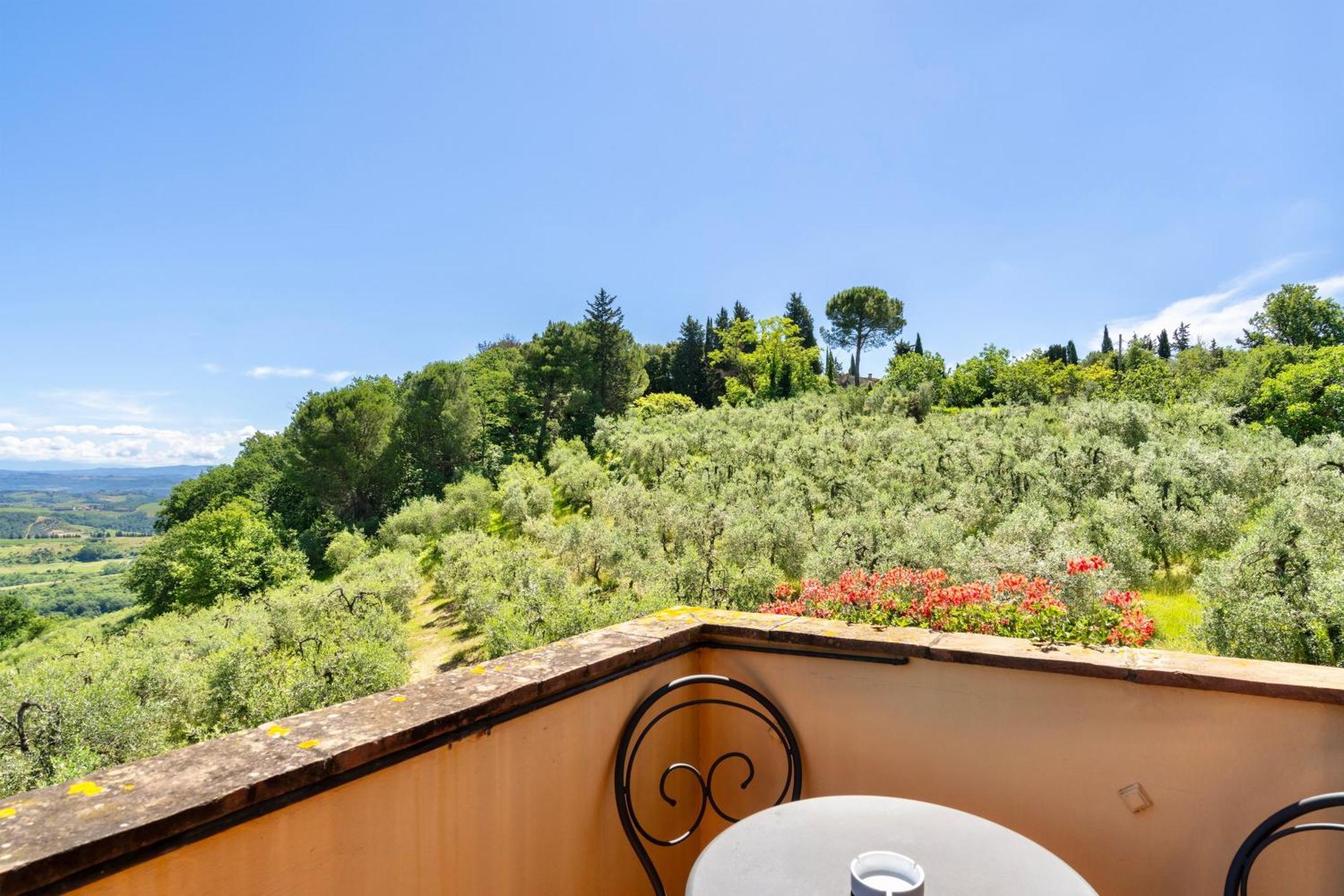 Casa Vacanze Con Piscina A San Gimignano Aparthotel Екстериор снимка