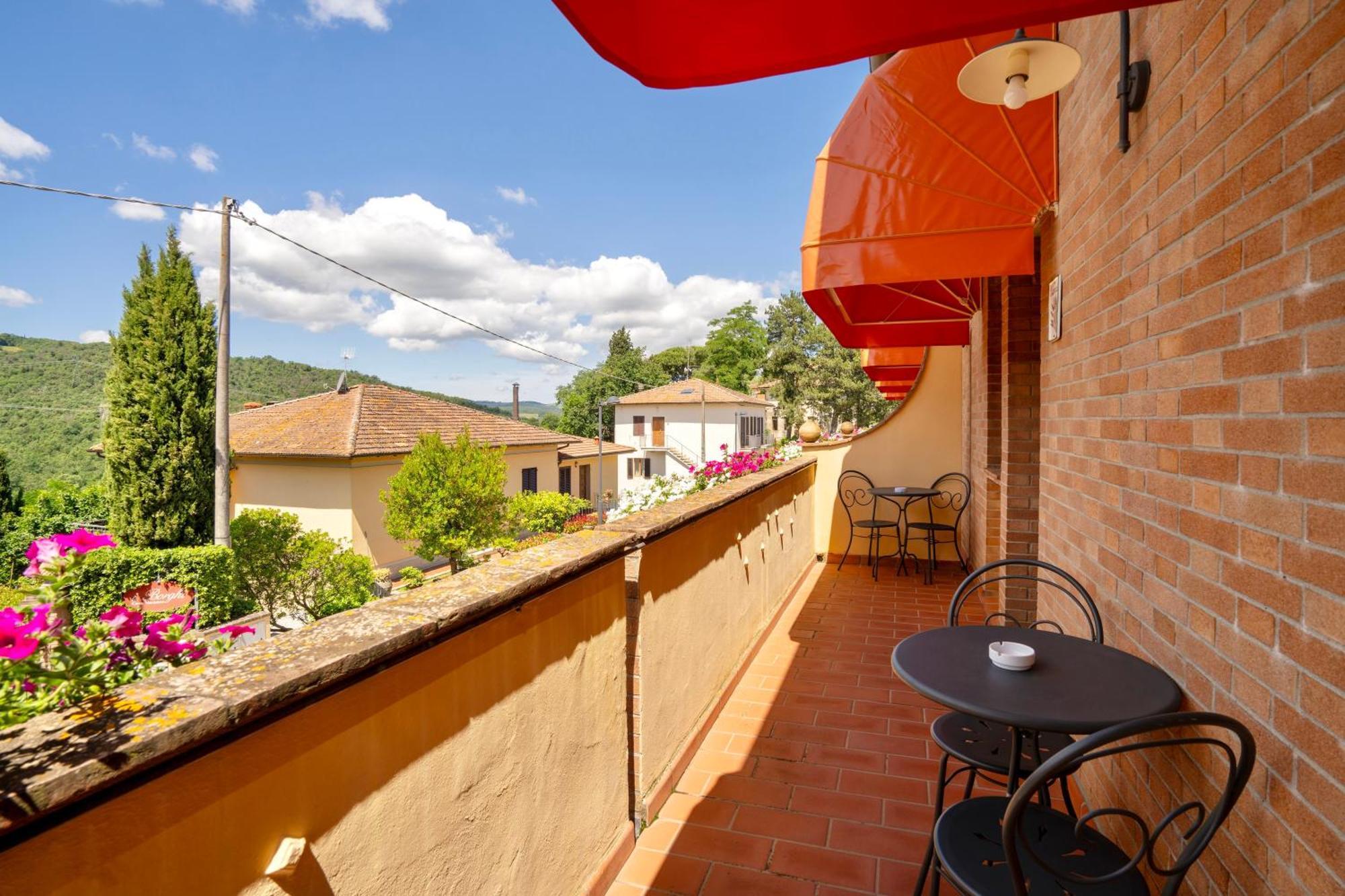 Casa Vacanze Con Piscina A San Gimignano Aparthotel Екстериор снимка